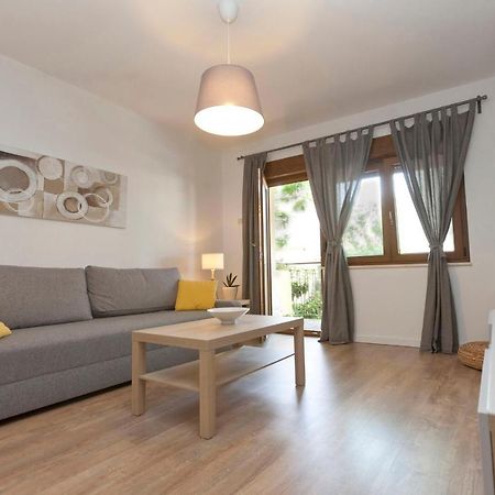 Rr Apartment Pula Extérieur photo