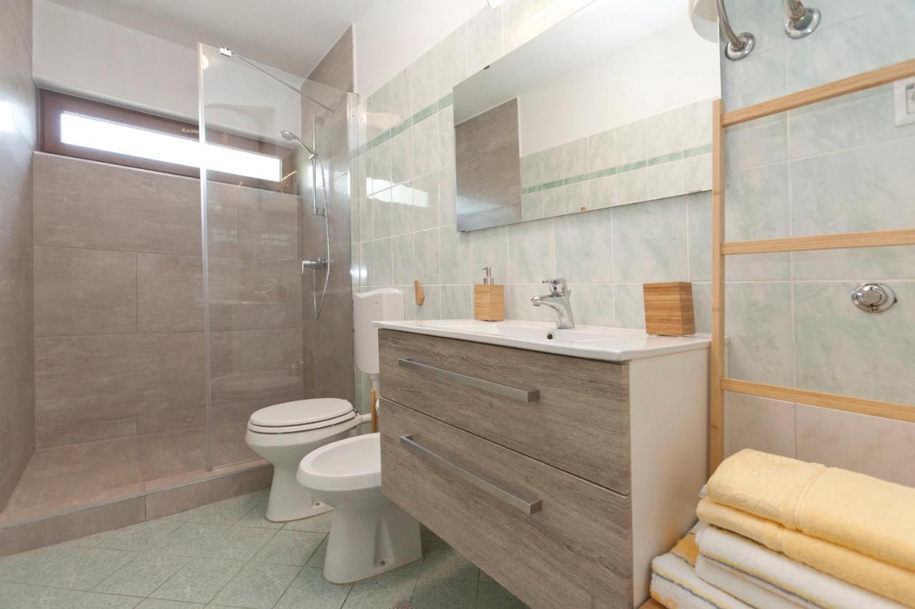 Rr Apartment Pula Extérieur photo